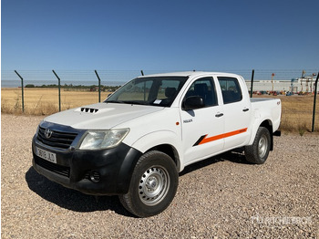Пикап TOYOTA Hilux