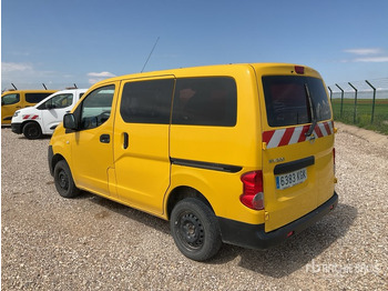 Микробус NISSAN