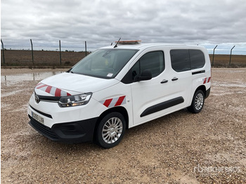 Микробус, Пътнически бус 2022 Toyota Proace City Verso 5 Passenger Van: снимка 3