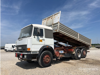 Самосвал камион IVECO