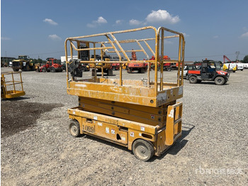 Ножична работна платформа 2006 Haulotte Compact 10 Electric (Inoperable) Scissor Lift: снимка 4