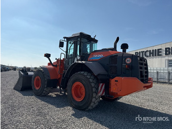 Колесен товарач 2017 Hitachi Zaxis W220.6 Pala gommata: снимка 4
