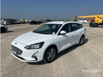 Лек автомобил FORD