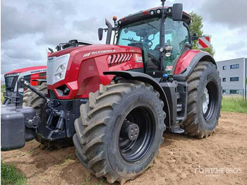 Трактор McCORMICK