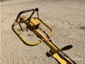 Мини валяк 2006 Bomag BW75S-2 Walk Behind Roller: снимка 5