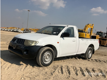 Пикап MITSUBISHI L200