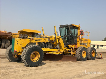 Грейдер KOMATSU