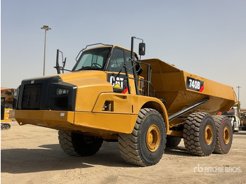 Съчленен самосвал CATERPILLAR 740B
