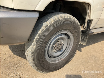 Джип 2014 Toyota Land Cruiser LX 76L 4x4 SUV: снимка 5