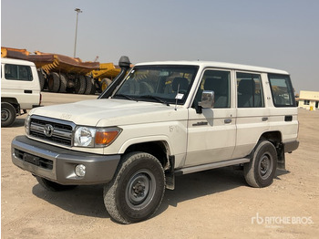Джип TOYOTA Land Cruiser