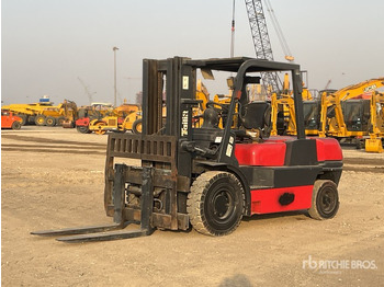 Дизелов мотокар 2015 Tailift FD50 5 ton Forklift: снимка 2