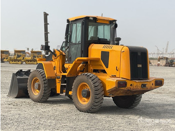 Колесен товарач 2019 JCB 433-4: снимка 3
