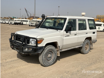 Джип TOYOTA Land Cruiser