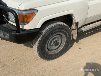 Джип 2021 Toyota Land Cruiser 76L 4x4 SUV: снимка 5