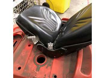 Седалка за Подемно-транспортна техника Seat for Linde P60, Series 126: снимка 5