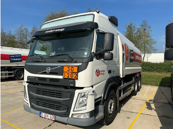 Камион цистерна VOLVO FM
