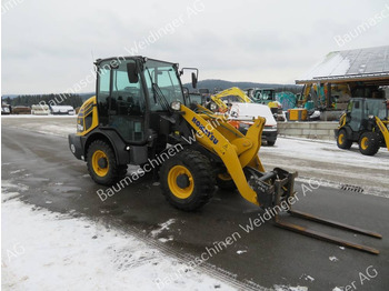 Колесен товарач KOMATSU WA70