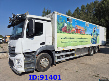 За превоз на животни камион MERCEDES-BENZ Antos 2532