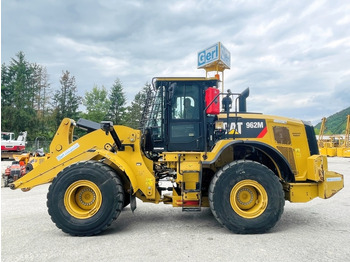 Колесен товарач CATERPILLAR 962M