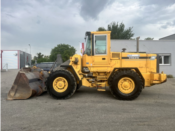 Колесен товарач VOLVO L90C