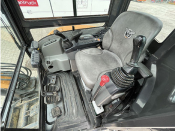 Мини багер Case CX26C: снимка 3