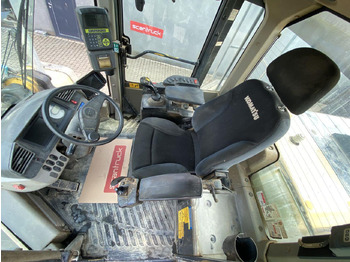 Колесен товарач Komatsu WA470-7: снимка 3