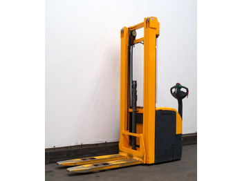Стакер JUNGHEINRICH EJC