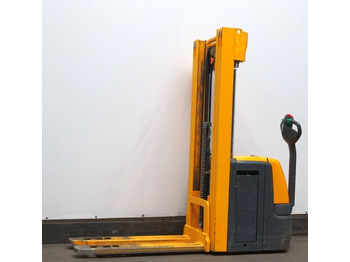 Стакер JUNGHEINRICH EJC