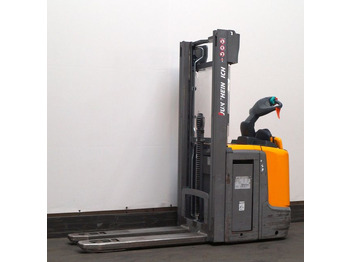 Стакер JUNGHEINRICH