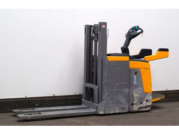 Стакер JUNGHEINRICH ERD