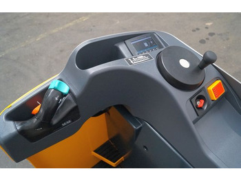 Палетна количка Jungheinrich ESE120: снимка 5