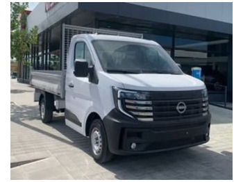 Самосвал камион NISSAN