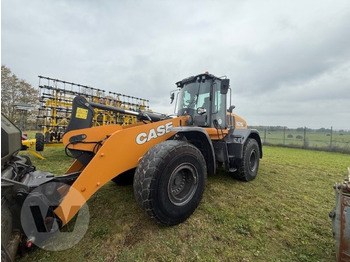 Колесен товарач CASE