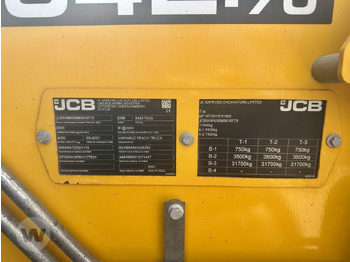 Телескопичен товарач JCB