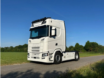Влекач SCANIA S 540