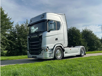 Влекач SCANIA S 660 V8