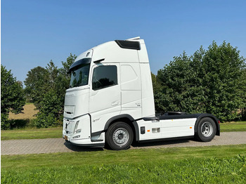 Влекач VOLVO FH 500