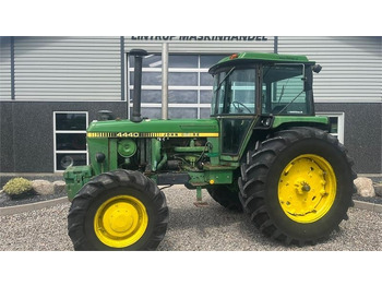 Трактор JOHN DEERE 30 Series