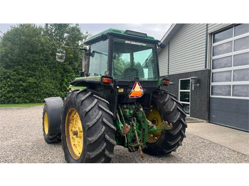 Трактор John Deere 4450 med 7,6L motor: снимка 3 Трактор John Deere 4450 med 7,6L motor: снимка 3