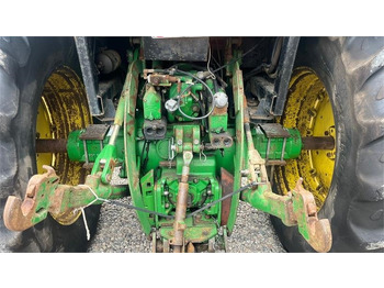 Трактор John Deere 4450 med 7,6L motor: снимка 4 Трактор John Deere 4450 med 7,6L motor: снимка 4