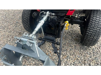 Трактор за комунални дейности Yanmar YT 235H 4WD Snow Edition med sneplov og spreder: снимка 4