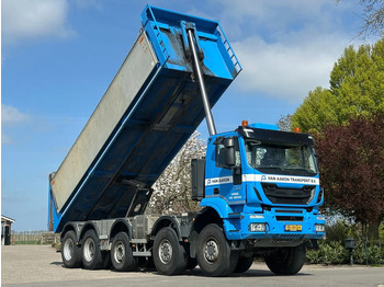 Самосвал камион IVECO Trakker