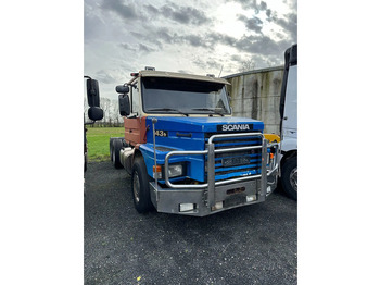 Влекач SCANIA T143