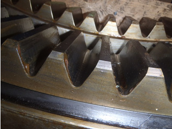 Нови Въртящ механизъм за Строителна техника New Holland BER140100: снимка 2