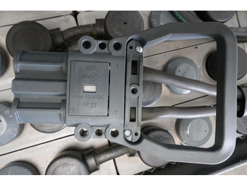 Акумулатор HAWKER 24 Volt 3 PzV 330 Ah: снимка 4