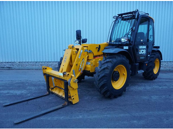 Телескопичен товарач JCB