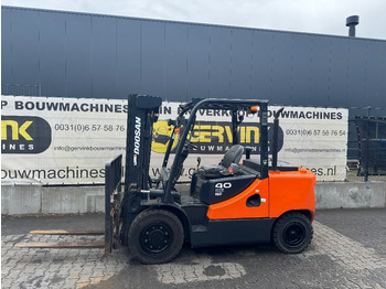 Дизелов мотокар DOOSAN
