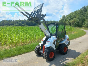 Мини багер BOBCAT L28