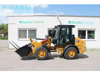 Мини багер CATERPILLAR