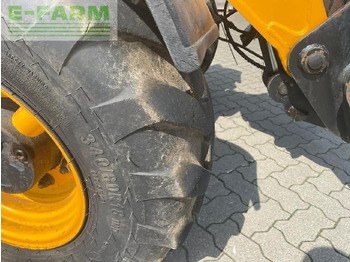 Телескопичен товарач JCB 525.60: снимка 4